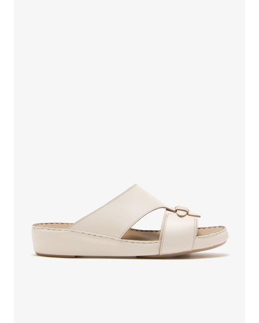 LAGGAR White Softlock Sandals for men