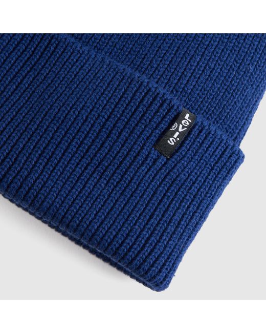 Essential Beanie di Levi's in Blue