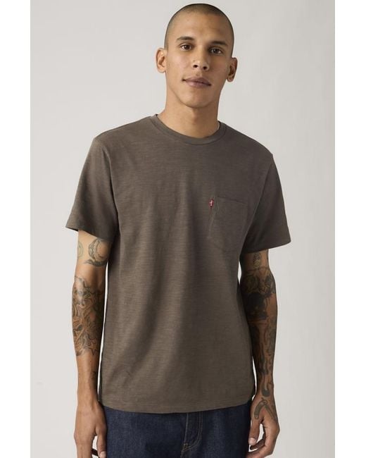 Levi's Brown Classic Pocket Tee for men