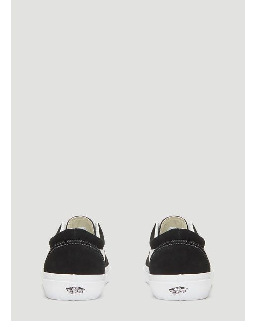 black vans tie up