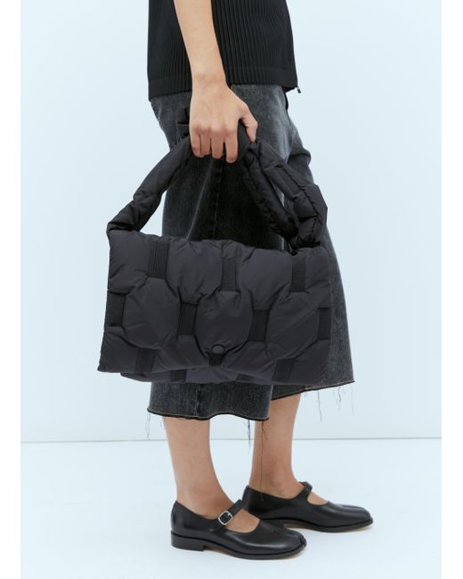 バッグ ISSEY MIYAKE SQUARE CUSHION SQUARE CUSHION – ISSEY MIYAKE ONLINE STORE
