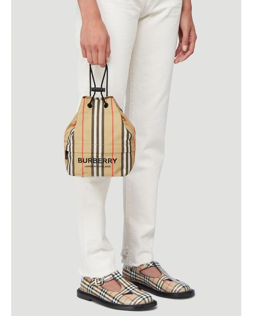 burberry phoebe pouch