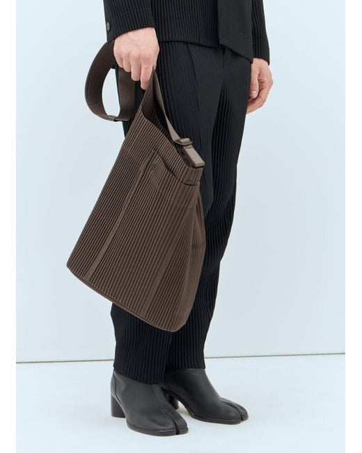 Homme Plissé Issey Miyake Utility Tote Bag in Blue for Men Homme Plissé Issey Miyake Utility Tote Bag in Blue for Men