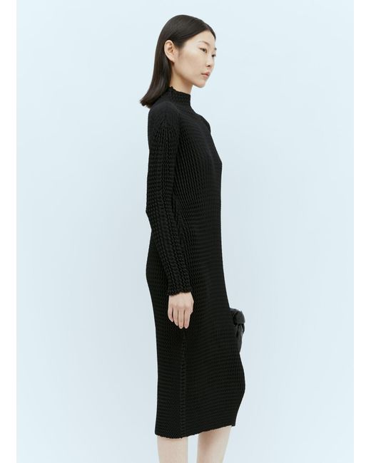 Issey Miyake Black Spongy Bk/wt-28 Long-sleeve Midi Dress