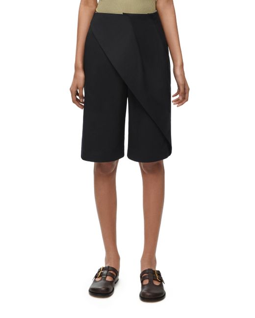 Loewe Black Luxury Pleated Shorts In Cotton For