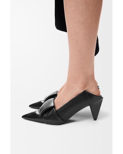 Loewe Black Origami Flap Back Pump