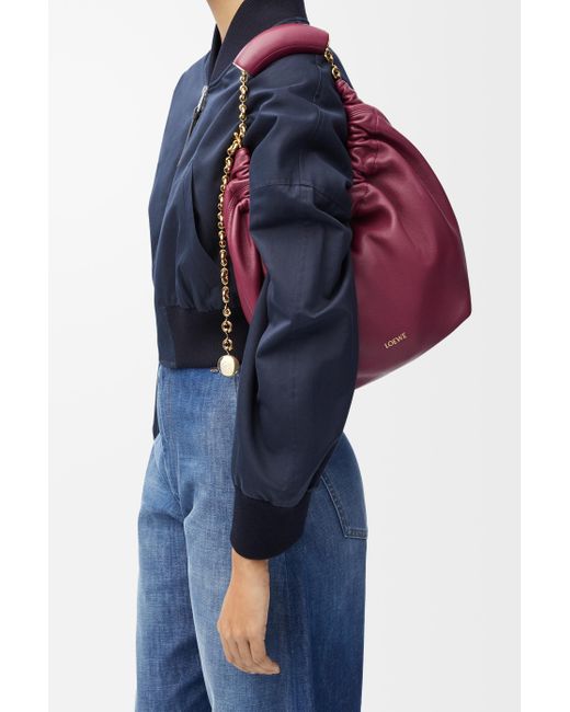 Bolso Squeeze Pequeño En Piel Napa De Cordero Mujer Loewe de color Red