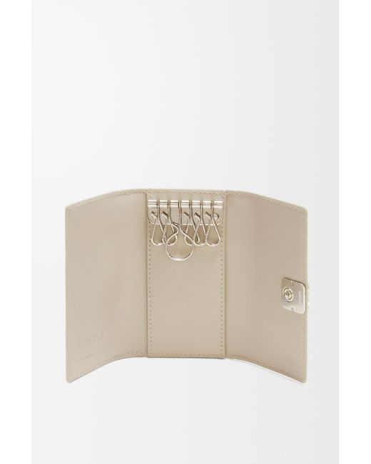 Llavero Anagram En Piel De Cuero Mujer Loewe de color White