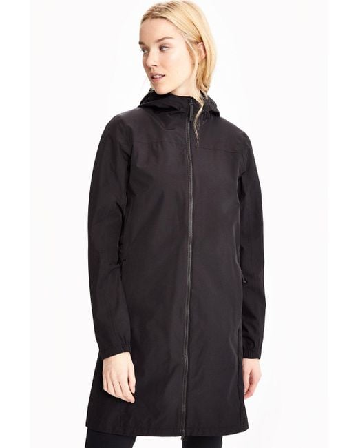 Lolë Synthetic Piper Rain Jacket in Black Lyst