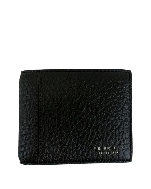 Manfredi di The Bridge in Black