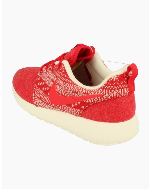 Nike Red Rosherun Winter Trainers 685286 661