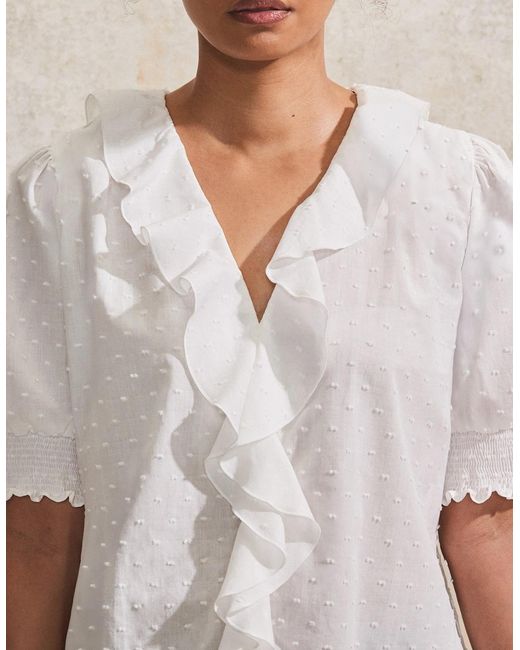 Ro&zo Gray Ivory Dobby Ruffle-Front Blouse