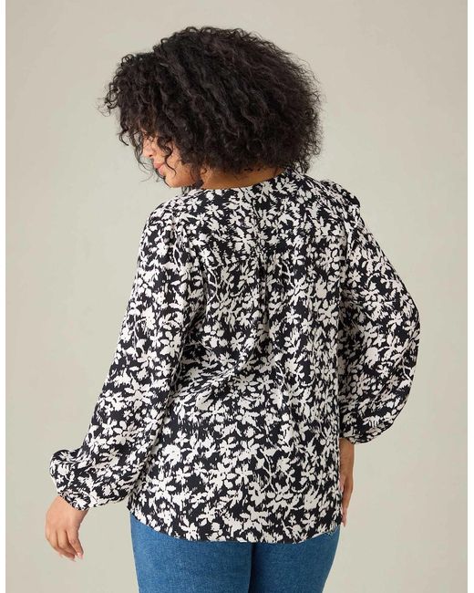 Live Unlimited London Blue Mono Floral V-Neck Button Blouse