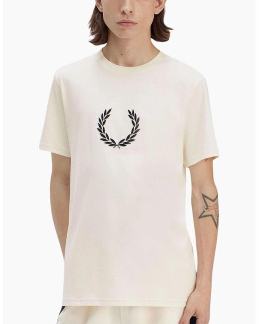 Fred Perry White T Shirt Textured Laurel Wreath Logo Crew Neck Short Sleeve Summer Tee for men