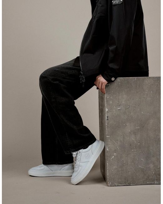 Unseen White Marais for men