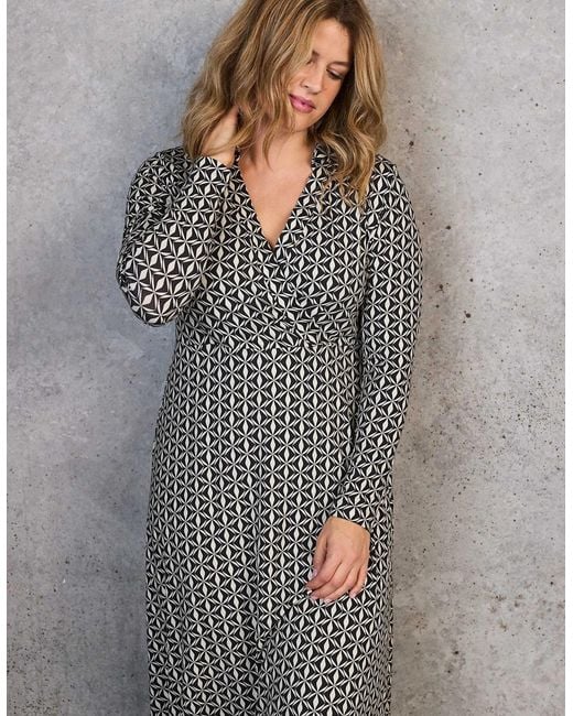 Live Unlimited London Gray Petite Geo Print Collar Wrap Jersey Dress
