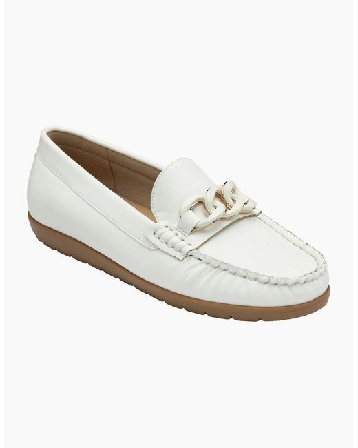 Lotus White Coma Loafers
