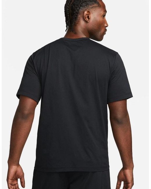 Nike Black Hyverse Dri-Fit Uv Fitness Sportswear T Shirt for men