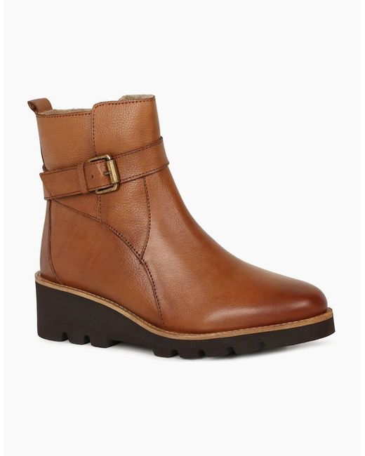 Lotus Brown Emberlynn Ankle Boots