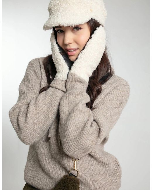 Nooki Design Black Roma Mitten