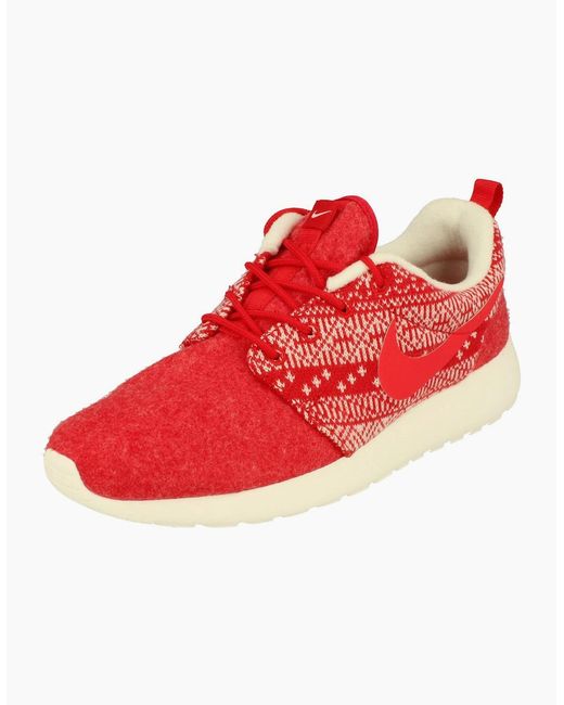 Nike Red Rosherun Winter Trainers 685286 661