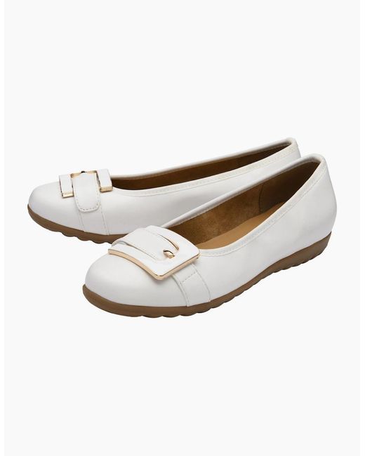 Lotus White Tandy Pumps