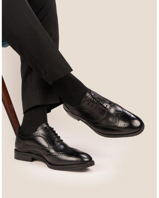 Oswin Hyde Black Stokes for men