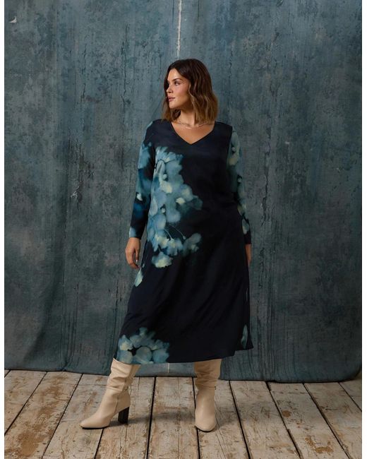 Live Unlimited London Gray Floral Print Long Sleeve Midaxi Dress