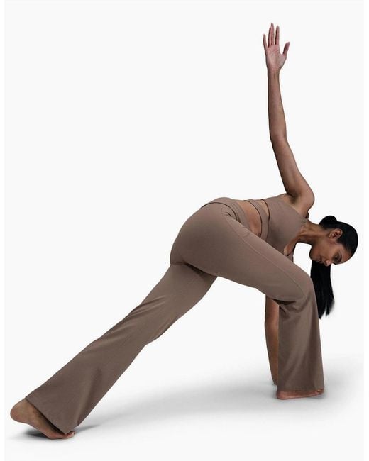 Nike Brown 1 Hour Solid Patterned Flared Athletic Pants