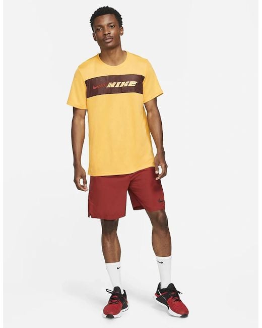 Nike Yellow Dri-Fit Sport Clash Superset Training T-Shirt for men