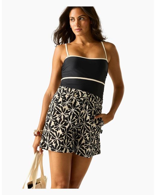 Regatta Black Ladies Sabelle Abstract Floral Shorts
