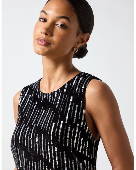Ro&zo Black Petite Lucille Embellished Velvet Shift Dress