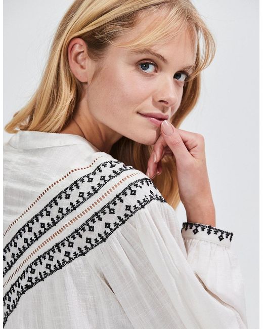 Ro&zo Gray Ivory Embroidered Collarless Blouse