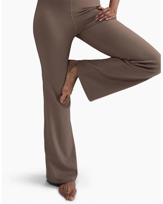 Nike Brown 1 Hour Solid Patterned Flared Athletic Pants