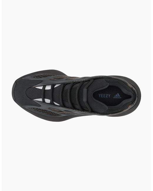 Yeezy Black 700 V3 Clay for men