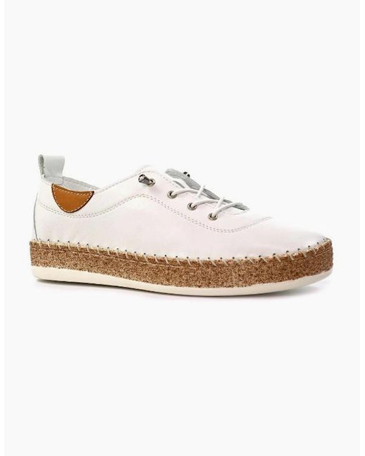 Lunar White Evie Fle050