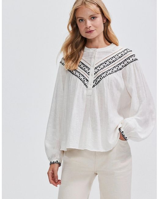 Ro&zo Gray Ivory Embroidered Collarless Blouse