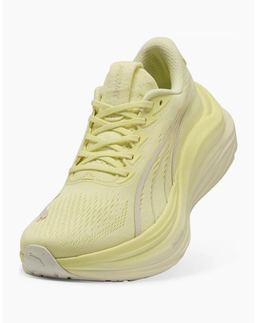 PUMA Yellow Magmax Nitro Wns Road Running Shoes