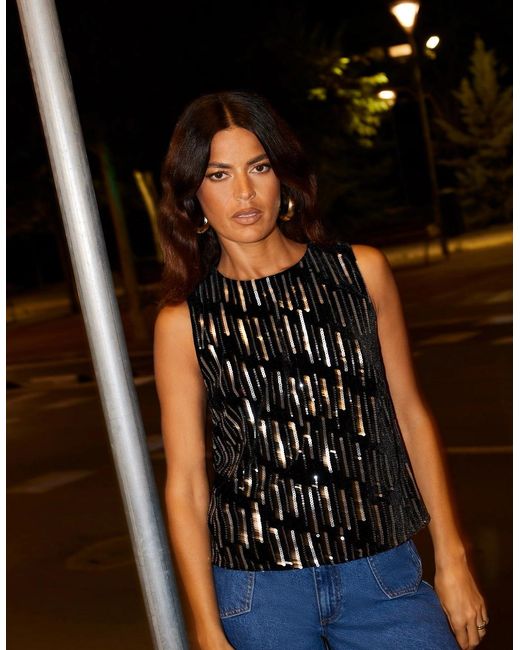 Ro&zo Black Embellished Velvet Shell Top
