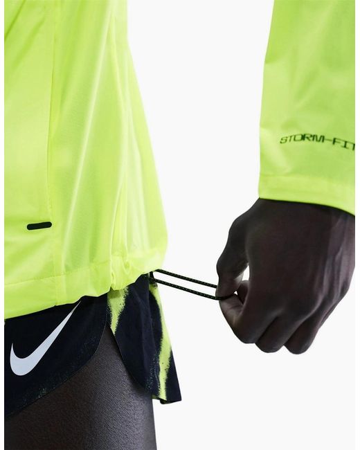 Nike Green Stormfit Jkt Sn54 for men