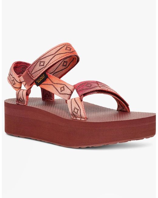 Teva Red Flatform Universal Sunscape Sandals Waterless Scarlet