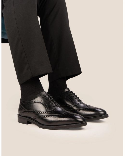 Oswin Hyde Black Stokes for men