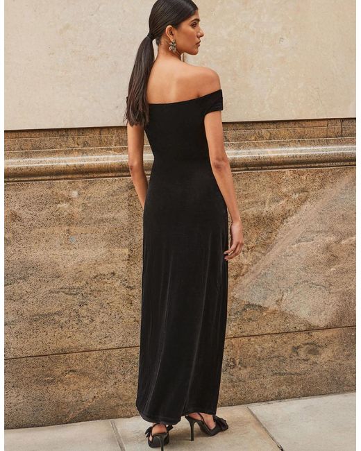 Ro&zo Black Petite Lia Velvet Off The Shoulder Dress