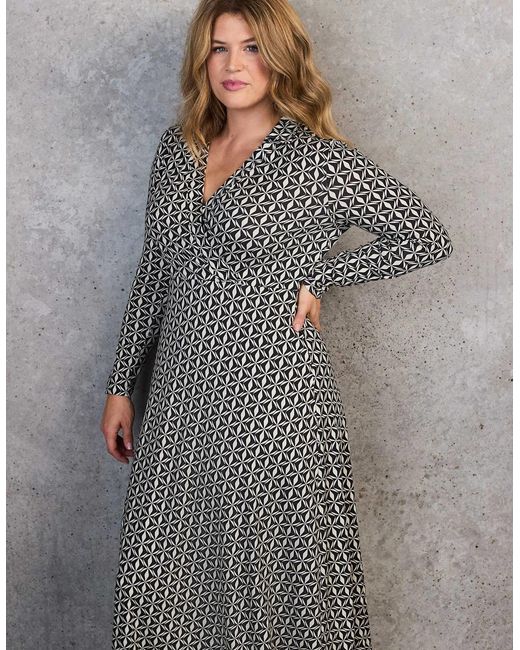 Live Unlimited London Gray Petite Geo Print Collar Wrap Jersey Dress