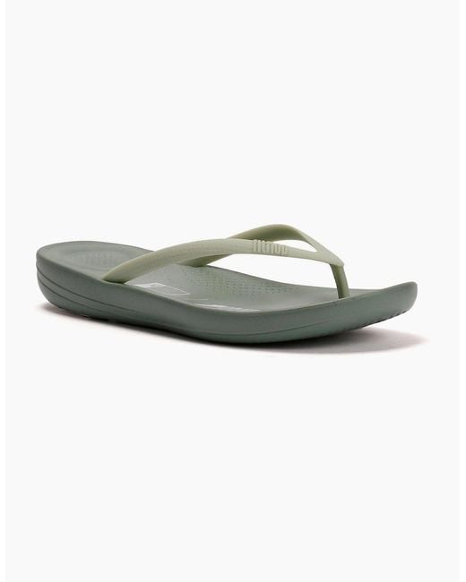 Fitflop Green Iqushion X Pantone Flip-Flops