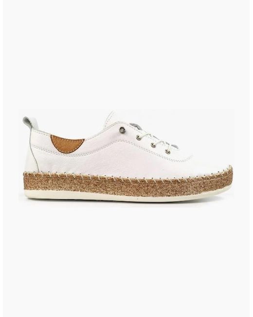 Lunar White Evie Fle050