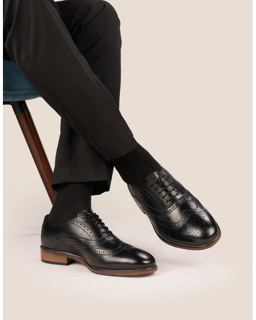 Oswin Hyde Black Winston Wide Fit for men