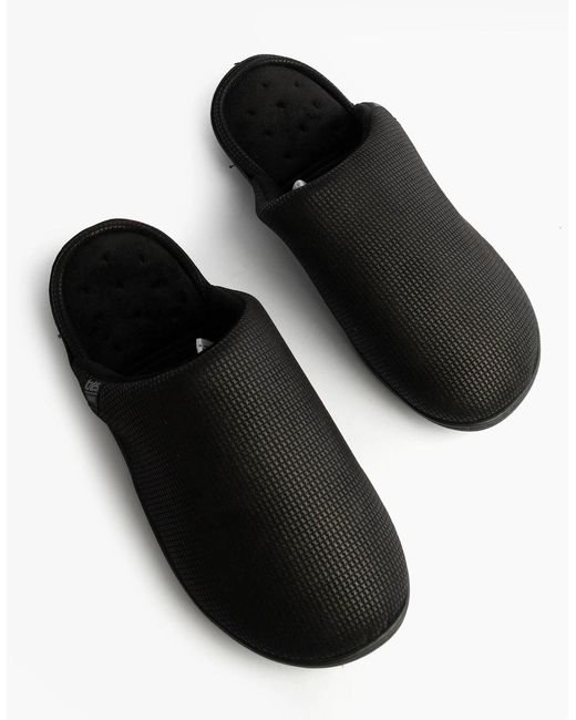 Totes Black Isotoner Square Patterned Smart Mule Mule Slippers for men