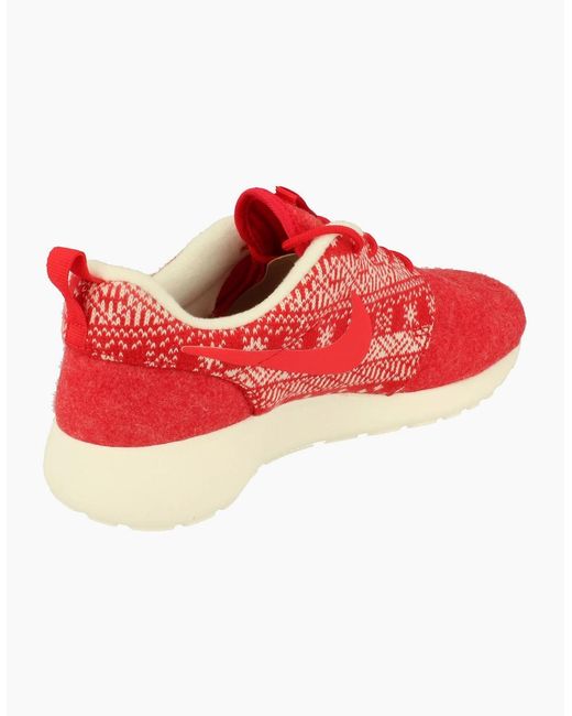 Nike Red Rosherun Winter Trainers 685286 661