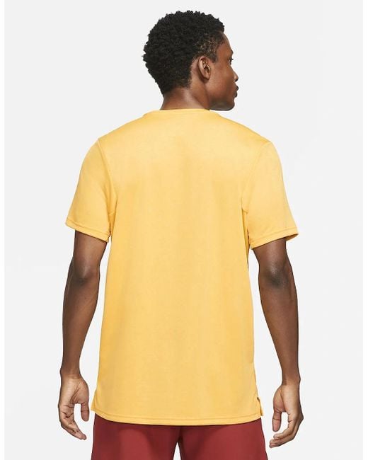 Nike Yellow Dri-Fit Sport Clash Superset Training T-Shirt for men